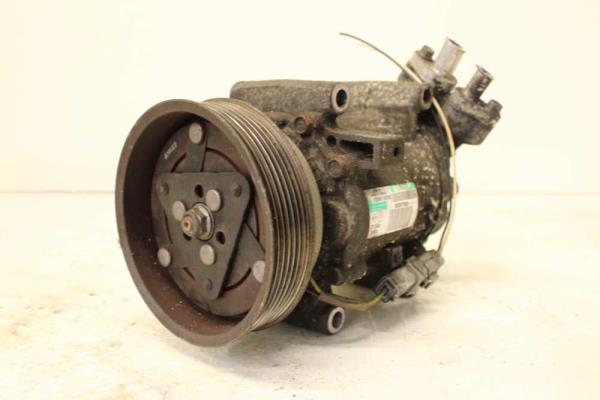 COMPRESSEUR DE CLIMATISATION RENAULT/NISSAN - Vue 2